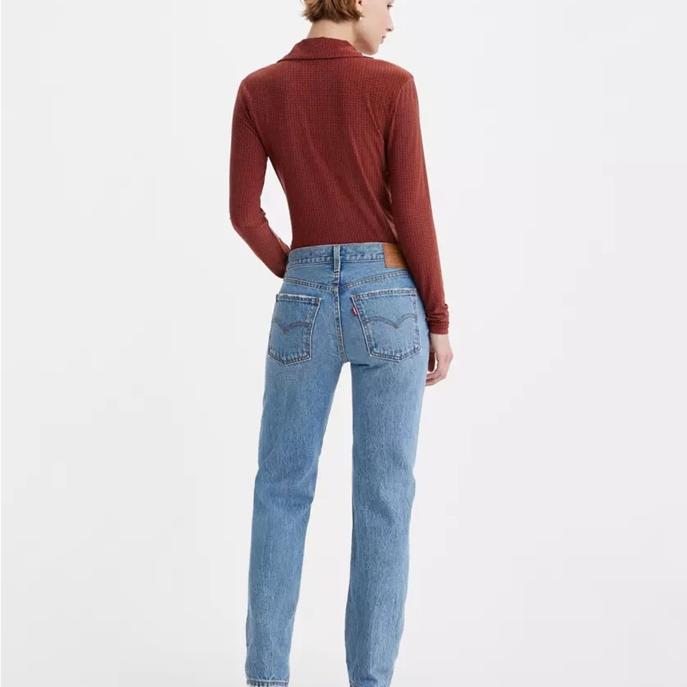 Levi's® Premium
MIDDY STRAIGHT WOMEN'S JEANS